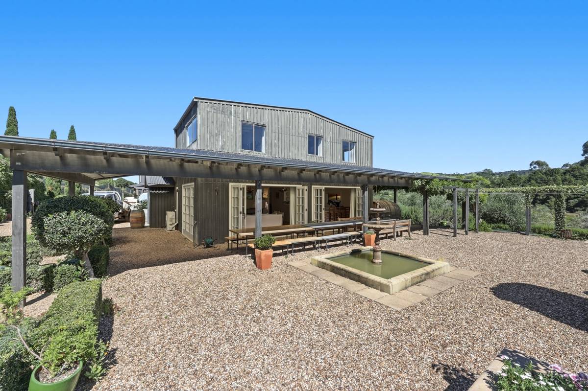 Courtyard Pergola and water feature