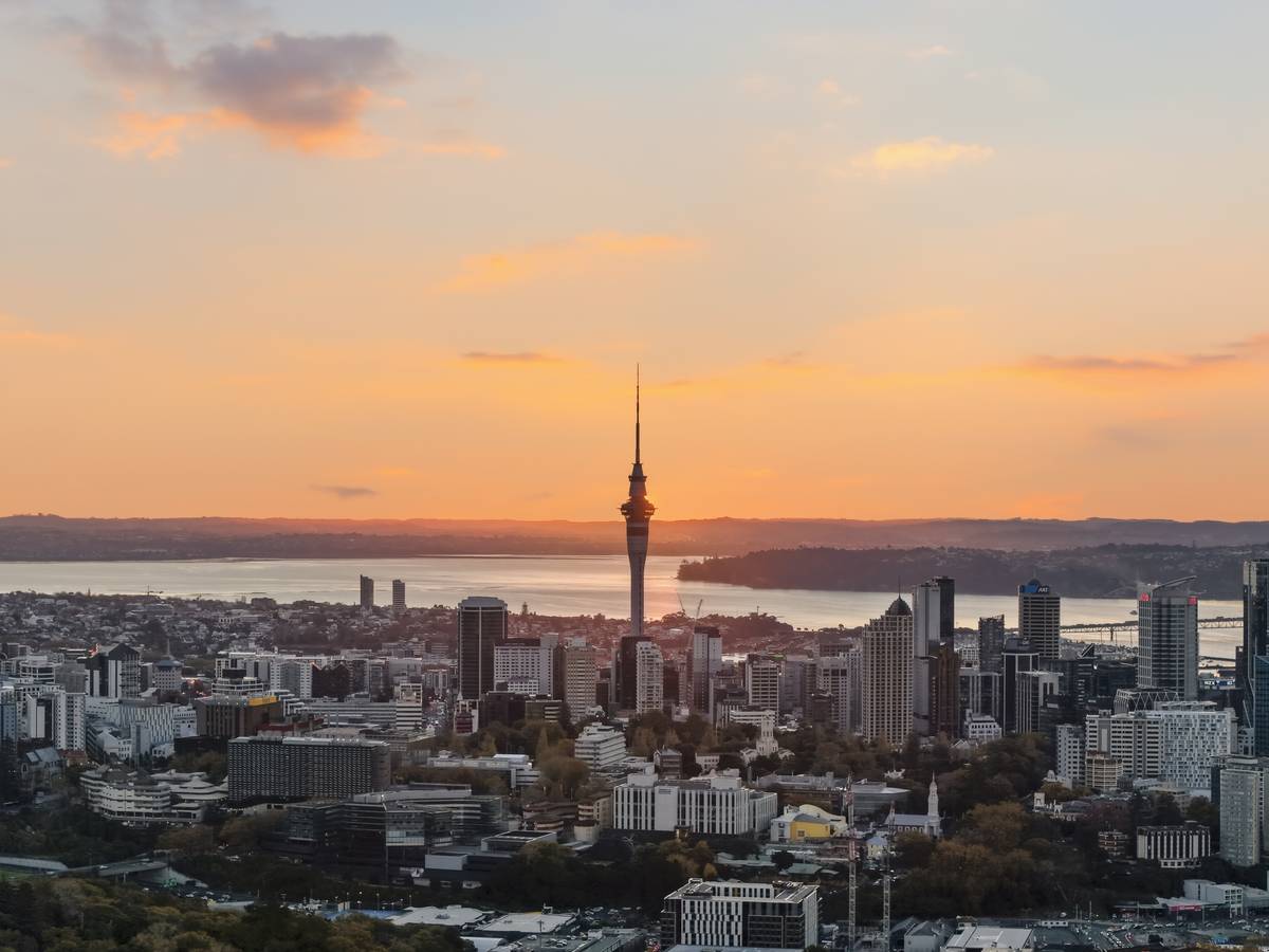 Auckland skyline Sunset, city aspect